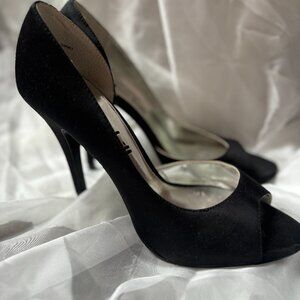 Sexy black satin peep-toe d'orsay pumps